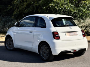 2021 Fiat 500e 42kwh Passion in White — image 3