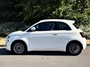 2021 Fiat 500e 42kwh Passion in White — image 4