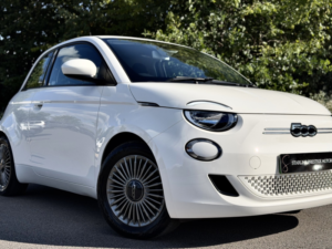 2021 Fiat 500e 42kwh Passion in White — image 5