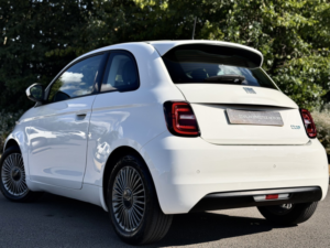 2021 Fiat 500e 42kwh Passion in White — image 6