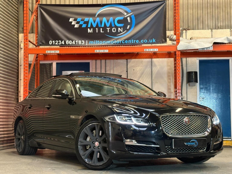 2016 Jaguar Xj 3.0d V6 Portfolio Auto Euro 6 (s/s) 4dr in Black — image 1