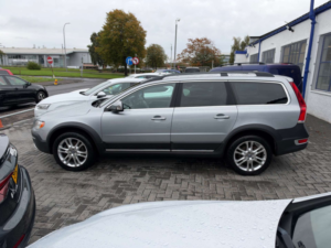 2014 Volvo Xc70 2.4 Xc70 Se Luxury D5 AWD Auto 4WD 5dr in Silver — image 4