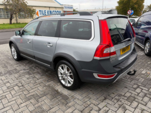 2014 Volvo Xc70 2.4 Xc70 Se Luxury D5 AWD Auto 4WD 5dr in Silver — image 5