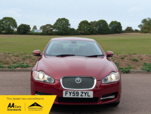 2010 Jaguar Xf V6 Luxury in Red — image 3