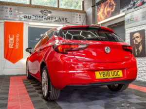 2018 Vauxhall Astra 1.4i Turbo Se Euro 6 5dr in Red — image 4