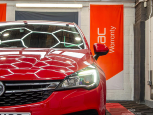 2018 Vauxhall Astra 1.4i Turbo Se Euro 6 5dr in Red — image 5
