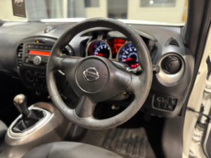 2012 Nissan Juke 1.6 Visia Euro 5 5dr in White — image 2