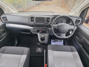 2021 Citroen Spacetourer in Orange — image 2