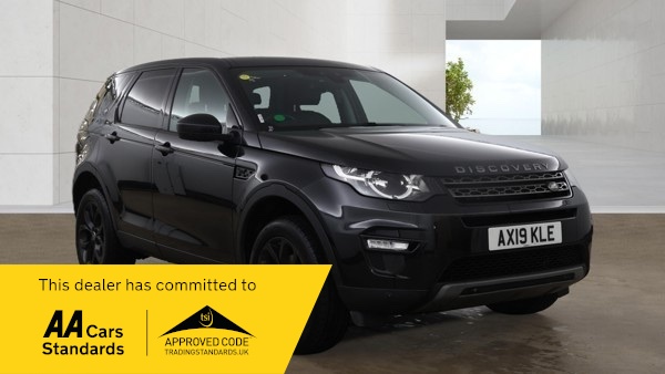 2019 Land Rover Discovery Sport Td4 Se Tech in Black — image 1