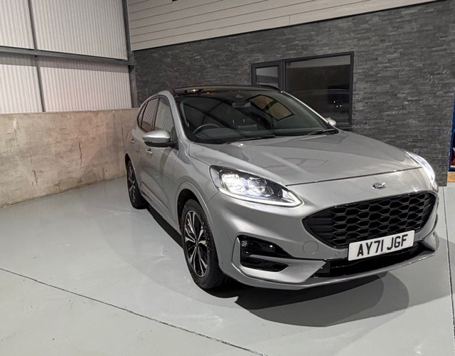 2021 Ford Kuga 2.5 Kuga St-Line X Edition 5 Door 2.5 Duratec PHEV 225ps Fwd CVT Automatic in Silver — image 1