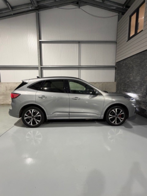 2021 Ford Kuga 2.5 Kuga St-Line X Edition 5 Door 2.5 Duratec PHEV 225ps Fwd CVT Automatic in Silver — image 3