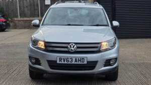 2013 Volkswagen Tiguan 2.0 Tdi Bluemotion Tech Match DSG 4WD Euro 5 (s/s) 5dr in Silver — image 3