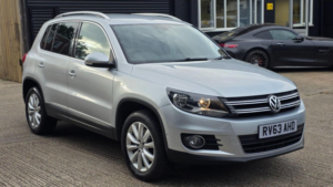 2013 Volkswagen Tiguan 2.0 Tdi Bluemotion Tech Match DSG 4WD Euro 5 (s/s) 5dr in Silver — image 4