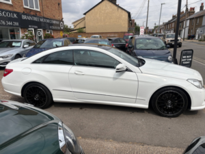 2013 Mercedes-Benz E Class 1.8 E200 Blueefficiency Sport Coupe 2dr Petrol G-Tronic+ Euro 5 (s/s) (184 Ps) in White — image 3