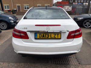 2013 Mercedes-Benz E Class 1.8 E200 Blueefficiency Sport Coupe 2dr Petrol G-Tronic+ Euro 5 (s/s) (184 Ps) in White — image 5