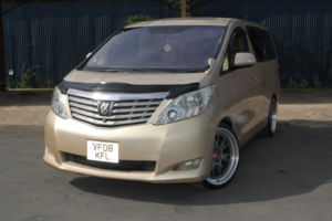 2008 Toyota Alphard 3.5 L Package Hks Supercharger 7 Seats in Gold — image 3