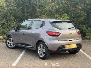 2014 Renault Clio 1.2 Dynamique Medianav 1.2 16v 75 in Grey — image 2