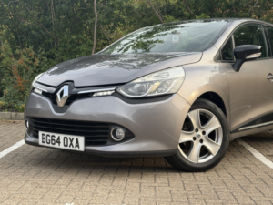 2014 Renault Clio 1.2 Dynamique Medianav 1.2 16v 75 in Grey — image 4