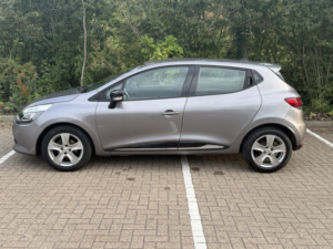 2014 Renault Clio 1.2 Dynamique Medianav 1.2 16v 75 in Grey — image 6