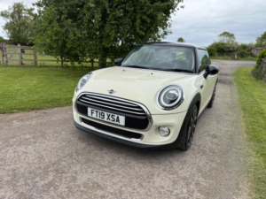 2019 MINI Hatch 1.5 Cooper Exclusive Euro 6 (s/s) 3dr in White — image 5