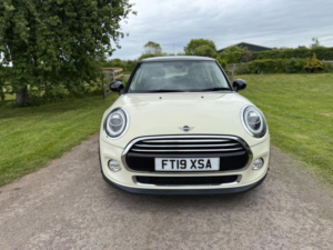2019 MINI Hatch 1.5 Cooper Exclusive Euro 6 (s/s) 3dr in White — image 6