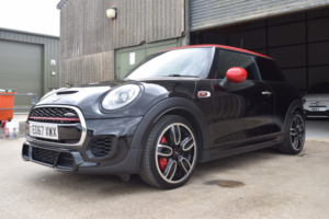 2017 MINI Hatch 2.0 John Cooper Works 3-Door Hatch in Black — image 4