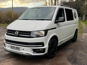 2016 Volkswagen Transporter 2.0 Tdi T28 Bluemotion Tech Highline Fwd Swb Euro 5 (s/s) 5dr in White — image 3