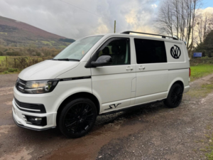 2016 Volkswagen Transporter 2.0 Tdi T28 Bluemotion Tech Highline Fwd Swb Euro 5 (s/s) 5dr in White — image 6