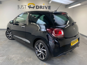 2018 Ds Automobiles Ds 3 1.2 Puretech Gpf Connected Chic Hatchback 3dr Petrol Eat6 Euro 6 (s/s) (110 Ps) in Black — image 3