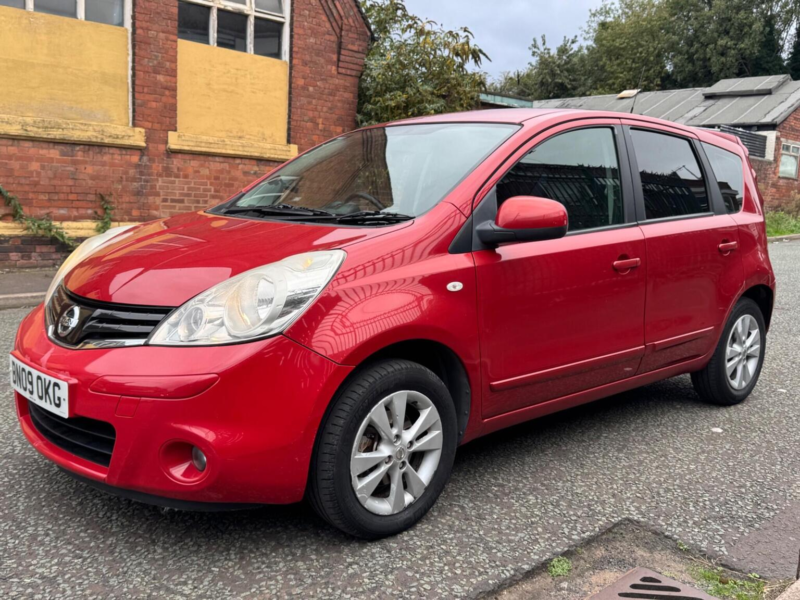 2009 Nissan Note 1.6 16v Acenta Auto Euro 4 5dr in Red — image 1