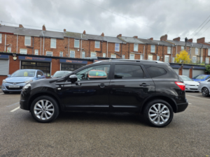 2012 Nissan Qashqai+2 1.5 Dci N-Tec+ in Black — image 6
