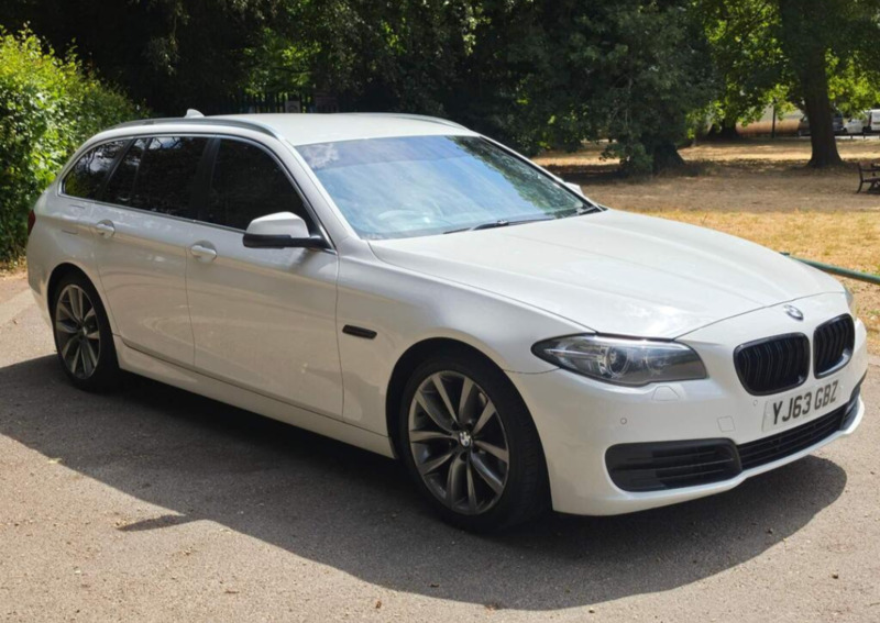 2013 BMW 5 Series 520d Se Touring in White — image 1