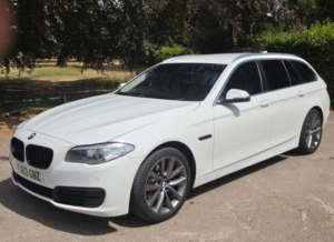 2013 BMW 5 Series 520d Se Touring in White — image 3