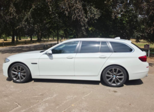 2013 BMW 5 Series 520d Se Touring in White — image 4