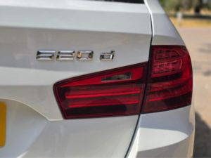 2013 BMW 5 Series 520d Se Touring in White — image 6