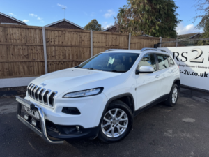 2015 Jeep Cherokee 2.0 Cherokee 2.0 140hp Fwd Manual Longitude+ in White — image 3