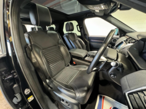 2019 Land Rover Discovery 2.0 Sd4 Hse Auto 4WD Euro 6 (s/s) 5dr in Black — image 3