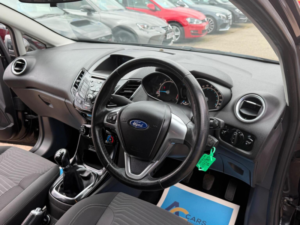 2015 Ford Fiesta 1.25 Zetec Euro 6 5dr in Black — image 3