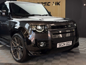 2024 Land Rover Defender 110 3.0 D300 Mhev X-Dynamic Hse Hard Top SUV 5dr Diesel Auto 4WD Mwb Euro 6 (s/s) (300 Ps) in Grey — image 4