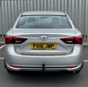 2016 Toyota Avensis Business Edition 1.6 D-4d in Silver — image 6