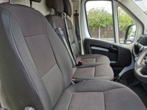 2021 Peugeot Boxer 2.2 Bluehdi 335 Professional in White — image 4