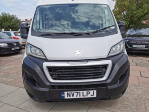 2021 Peugeot Boxer 2.2 Bluehdi 335 Professional in White — image 6