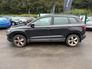 2018 Skoda Karoq 1.5 Tsi Se SUV 5dr Petrol Manual Euro 6 (s/s) (150 Ps) in Black — image 2