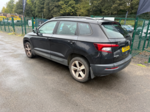 2018 Skoda Karoq 1.5 Tsi Se SUV 5dr Petrol Manual Euro 6 (s/s) (150 Ps) in Black — image 3