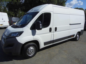 2018 Peugeot Boxer 2.0 Bluehdi 335 Professional L3 H2 Euro 6 5dr in White — image 3