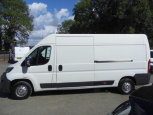 2018 Peugeot Boxer 2.0 Bluehdi 335 Professional L3 H2 Euro 6 5dr in White — image 4