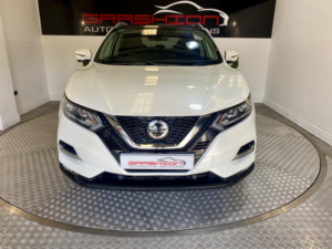 2019 Nissan Qashqai 1.3 Dig-T N-Connecta in White — image 2