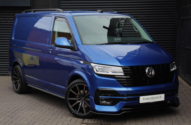 2024 Volkswagen Transporter 2.0 Tdi T28 Highline DSG Fwd Swb Euro 6 (s/s) 5dr in Blue — image 1