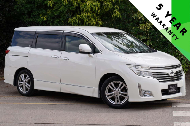 2013 Nissan Elgrand 2.5 Highway Star 5dr 7 Seats in White — image 1