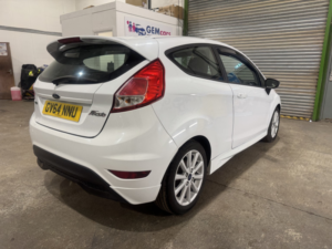 2015 Ford Fiesta 1.0 T Ecoboost Zetec S in White — image 5